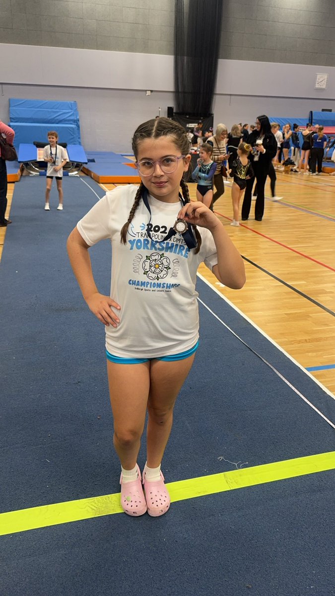 KLaing60's tweet photo. Isla competed in her first ever Yorkshire competition, a slight wobble in her first individual routine she dropped points but picked herself up &amp; smashed her second routine gathering points for her team walking away with a 3rd place team medal 🥉👏🏼 @Nicklaing07 @MrsHawksleyKWP https://t.co/wk05BIx6hn