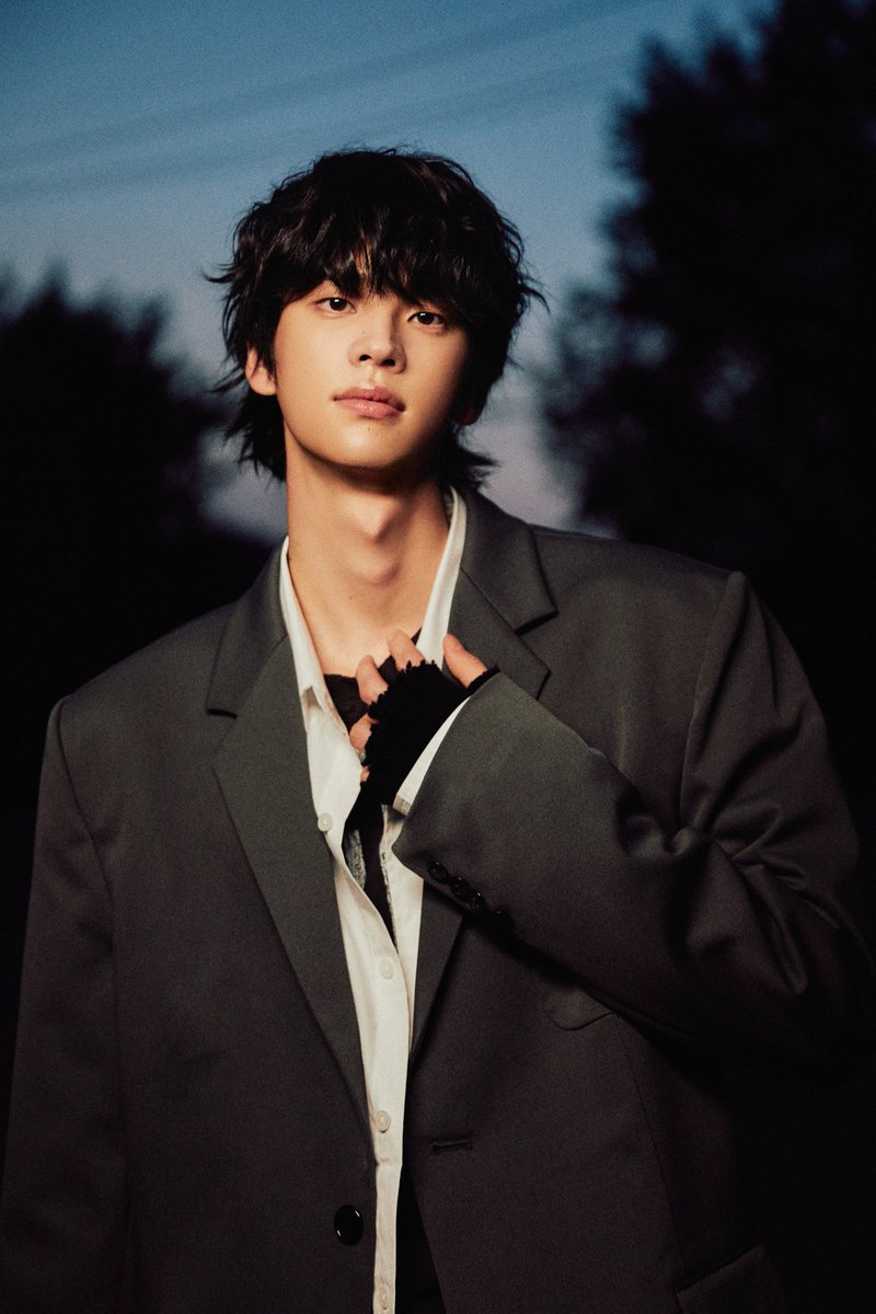 I just dropped the teaser for my new comeback, and it's straight fire! My outfit is on point, and the vibes are super edgy.This comeback is gonna be a banger, no doubt!Get ready to vibe and stan, 'cause this era is gonna be legendary.