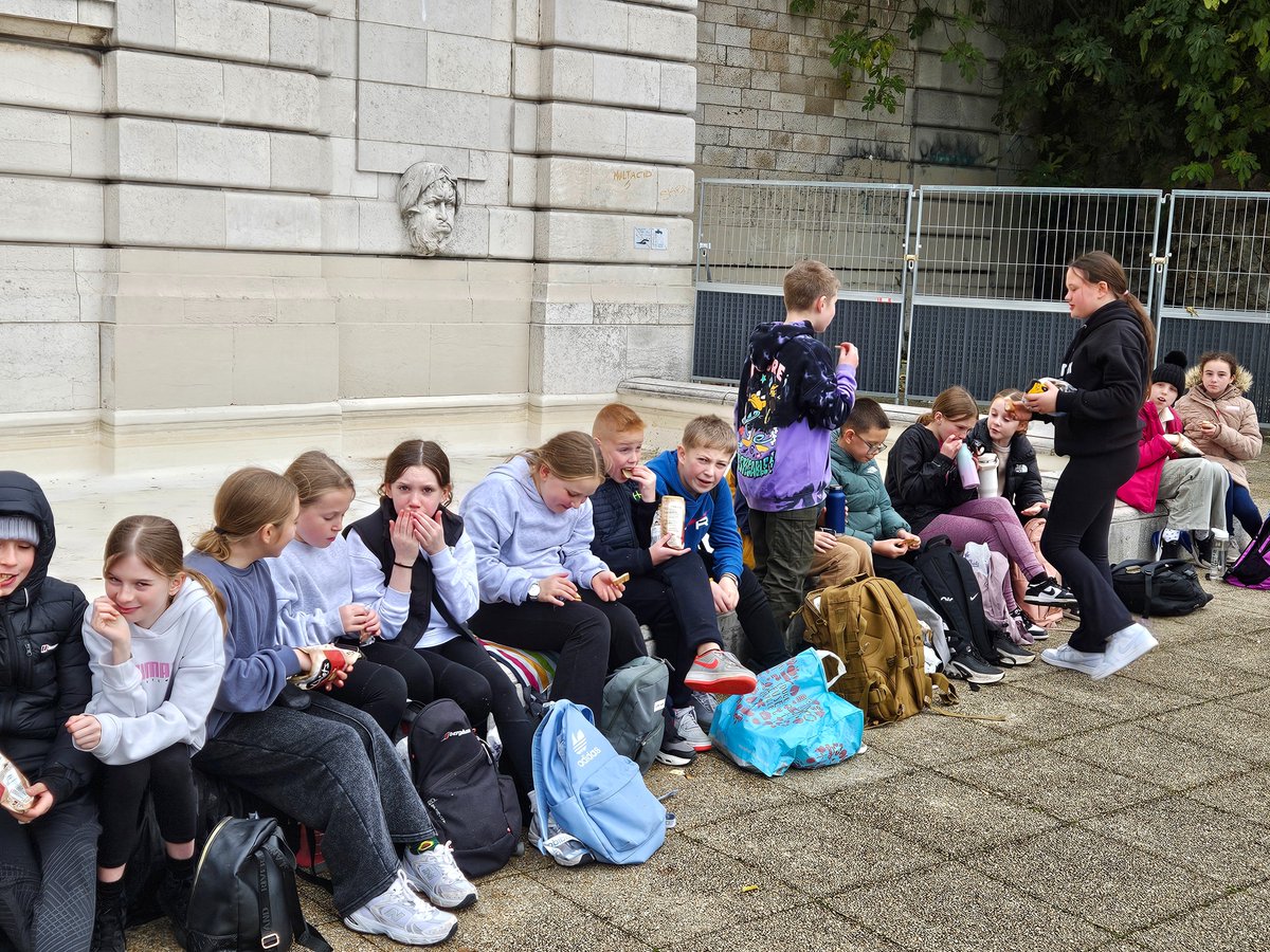 Fir Bank Primary Sch tweet media