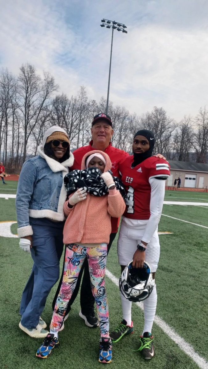 Lemer Burnett (@burnett_lemer) on Twitter photo I’d like to thank my coaches, my teammates, and the whole ECP supporting staff for the great season 8-1 “we fly together”
<a href="/ECP_Football/">East Coast Prep</a>
<a href="/Abaskerville_7/">Coach Baskerville</a>
<a href="/QuintusReid/">Quintus Reid Jr.</a>
<a href="/toddavasey/">Coach Vasey</a> I’d like to thank my coaches, my teammates, and the whole ECP supporting staff for the great season 8-1 “we fly together”
<a href="/ECP_Football/">East Coast Prep</a>
<a href="/Abaskerville_7/">Coach Baskerville</a>
<a href="/QuintusReid/">Quintus Reid Jr.</a>
<a href="/toddavasey/">Coach Vasey</a>