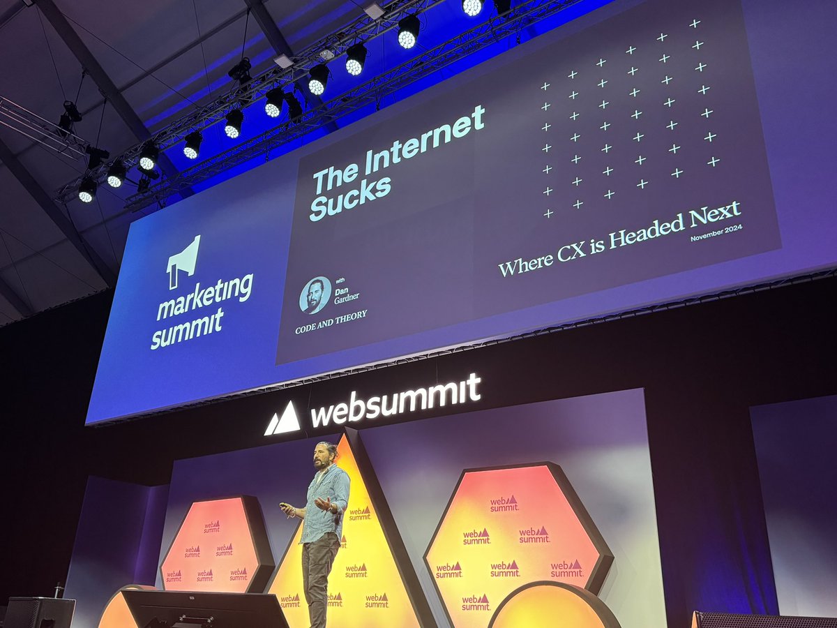 browserd's tweet image. “The Internet Sucks”, a bold statement from @codeandtheory Chairman, Dan Gardner. As someone connected since 1992, I have to say, yeah, it does.
At @WebSummit #marketingsummit stage.
#WebSummit #webSummit2024