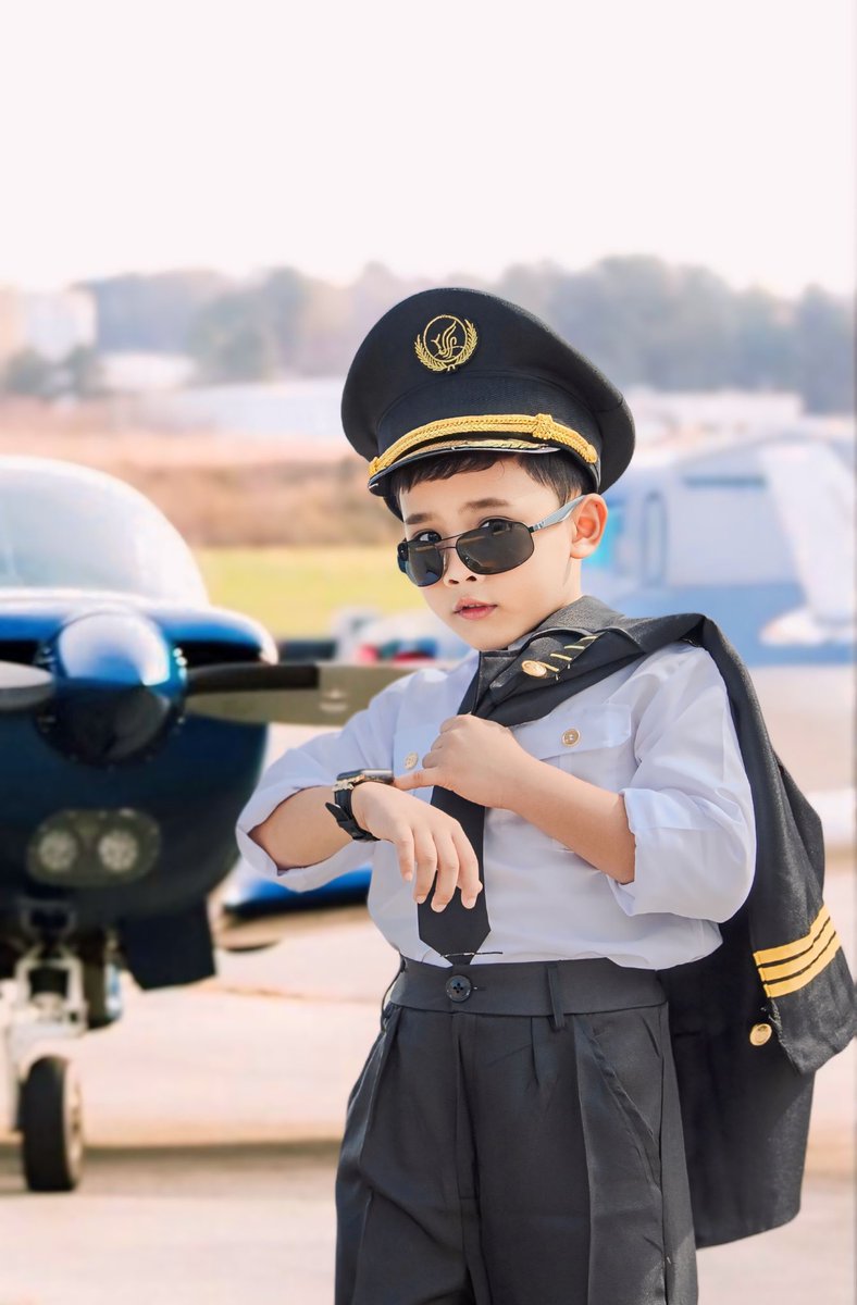 MsMarizzz's tweet photo. Our future pilot 💖 

***(for the now, kay dugay pa, pwede pa mag change ang decision nya sa kinabuhi. 😂) https://t.co/um40WmsSBt