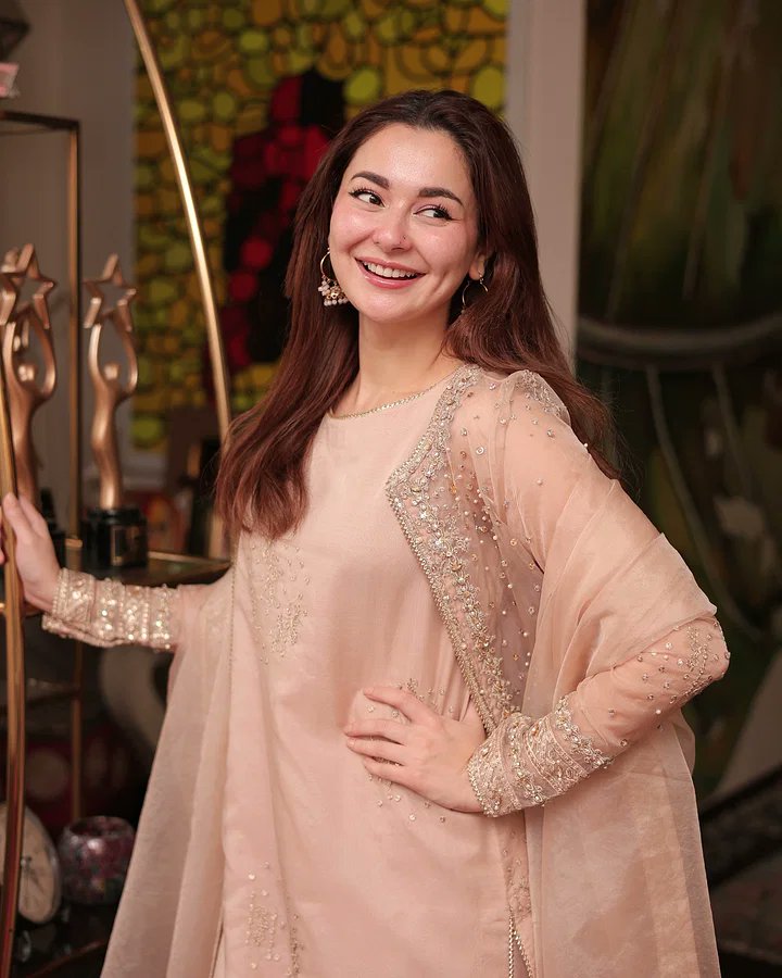 বিয়ে নিয়ে প্রশ্নে হানিয়া আমির যা বললেন