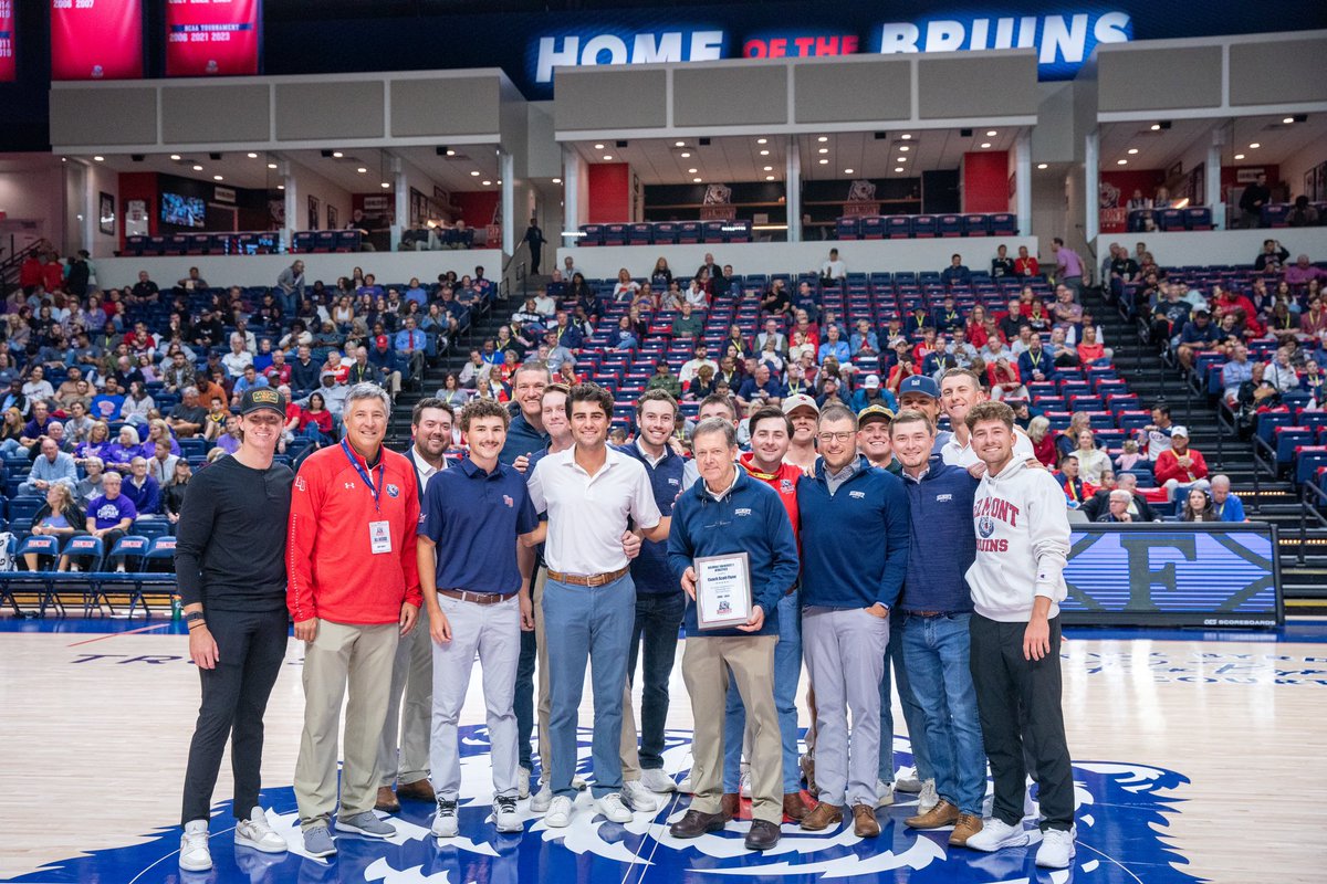 BelmontMGolf's tweet photo. Last Friday night, surrounded by many of his former players, we honored our recently retired head coach, Scott Flynn, for his contributions to the men’s golf program and Belmont Athletics for the past 16 years.  Thank you Scott! ⛳️🐻 #itsbruintime https://t.co/rW4gNofEh9