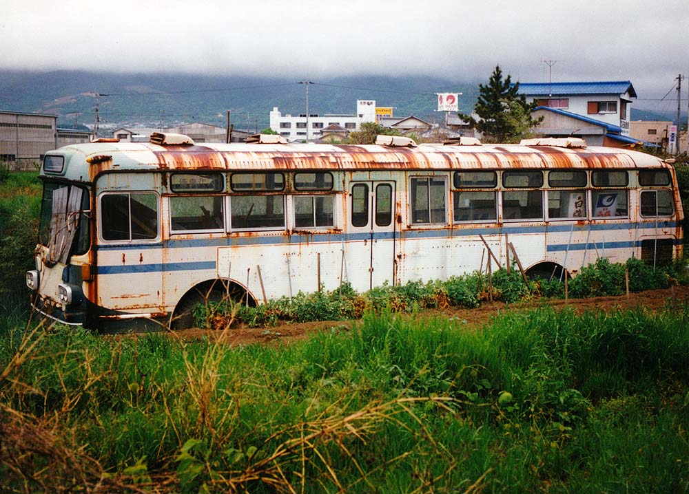 徳島バス 三菱ふそうMR470？呉羽。ツーマン専用車の廃車体は当時でも