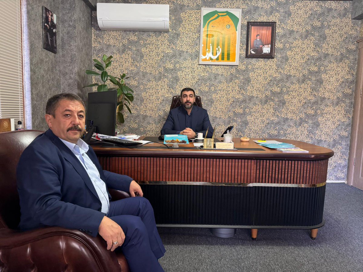 farukbayuknet's tweet photo. Ticaret ve sanayi odası Meclis Başkan vekili Lotus hastanesi yönetim kurulu Başkanı değerli dostum Aziz Bülbülü @bulentazizz ziyaret ettim.İlgi ve alakası için çok teşekkür ederim. https://t.co/6cHi9XexnY