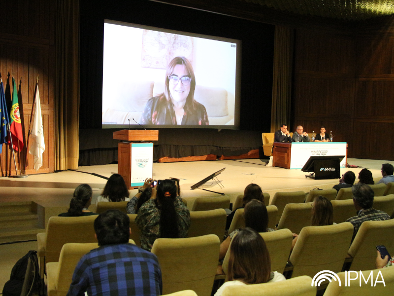IEO_Cadiz's tweet photo. La directora del @IEOoceanografia , @mclimatica , participaba ayer en la apertura del simposio #SIBECORP.
ℹ️https://t.co/YoJm1GDXt8 https://t.co/mMt9F4wBh0