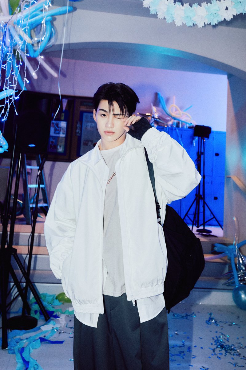 TWS_PLEDIS's tweet photo. TWS : 1st Single 'Last Bell'
Official Photo 1

#JIHOON #지훈

🔔 2024.11.25 6PM (KST)
🔔 2024.11.25 4AM (ET)

#TWS #투어스 #247WithUs
#Last_Bell https://t.co/XWbONnDv3O