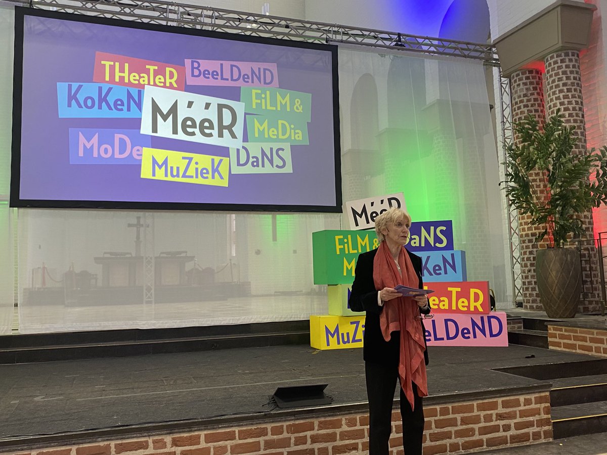 Vandaag voor de eerste keer als voorzitter van ⁦@meermuziekklas⁩ met onze ere-voorzitter Koningin #Maxima en betrokken ⁦<a href="/StasOCW/">Koen Becking</a>⁩ op de werkconferentie Méér toegang tot kunst en cultuur. Er is veel kennis in het land om nog meer te doen! ⁦<a href="/MinOCW/">Ministerie van Onderwijs, Cultuur en Wetenschap</a>⁩ ⁦