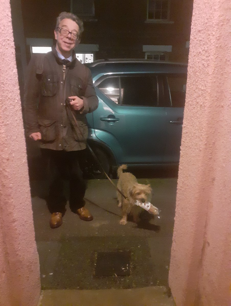 Prof. Leigh has been reading Sarah Harvey's article 'Bread and Bones: Feeding Roman Dogs', CW 114 (2021), 419-447. Last week Poppit somehow acquired an untouched Christmas turkey mayonnaise sandwich and proudly carried it half a mile on her way home. She dined on kibble instead.