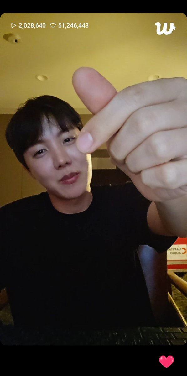 purple6401's tweet photo. 🫰

#jhope #2024MAMAVOTE https://t.co/7ZG4MNGr6E