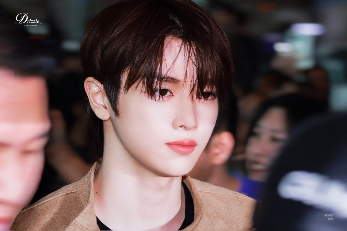 240928 ICN 출국 🤎✨

#성찬 #SUNGCHAN #ソンチャン 
#라이즈 #RIIZE #ライズ