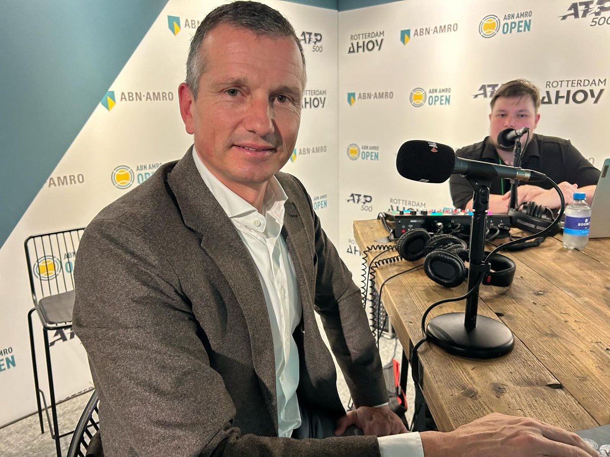 ALLsportsradio (@sportsradionl) on Twitter photo Over een uur hoor je de #BVSport op allsportsradio.nl/player. Frank van den Wall Bake spreekt met <a href="/RichardKrajicek/">Richard Krajicek</a> (<a href="/abnamroopen/">ABN AMRO Open</a> en Krajicek Foundation) over zijn visie op het Nederlandse tennis en zijn mening over de rol van het kabinet in het bevorderen van sport. <a href="/KPN/">KPN</a> Over een uur hoor je de #BVSport op allsportsradio.nl/player. Frank van den Wall Bake spreekt met <a href="/RichardKrajicek/">Richard Krajicek</a> (<a href="/abnamroopen/">ABN AMRO Open</a> en Krajicek Foundation) over zijn visie op het Nederlandse tennis en zijn mening over de rol van het kabinet in het bevorderen van sport. <a href="/KPN/">KPN</a>