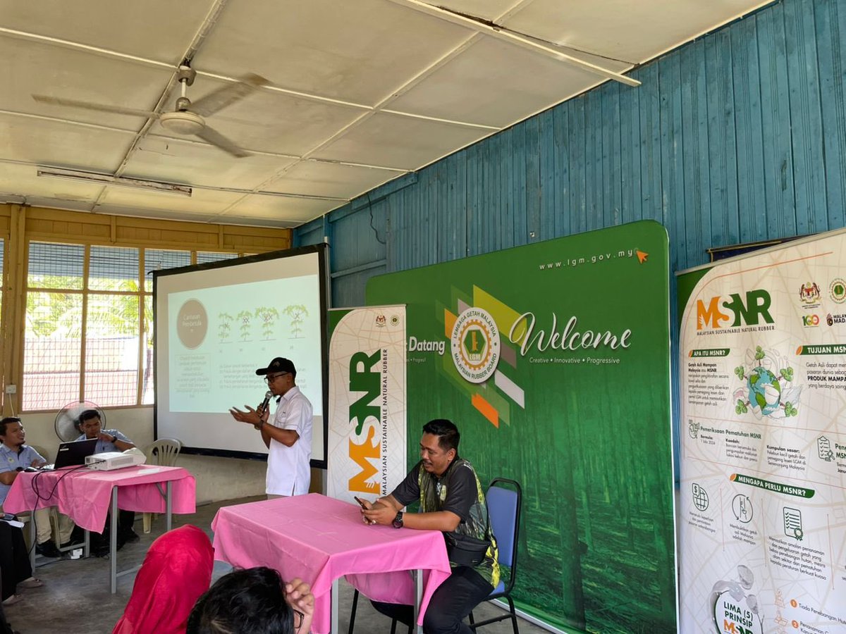 Pada 12 November 2024, Lembaga Getah Malaysia (LGM) telah menganjurkan Program Kesedaran MSNR di Balairaya
RPT Chuchoh Puteri B, Kuala Krai,
Kelantan yang dihadiri lebih 270 pekebun kecil dan peniaga getah.