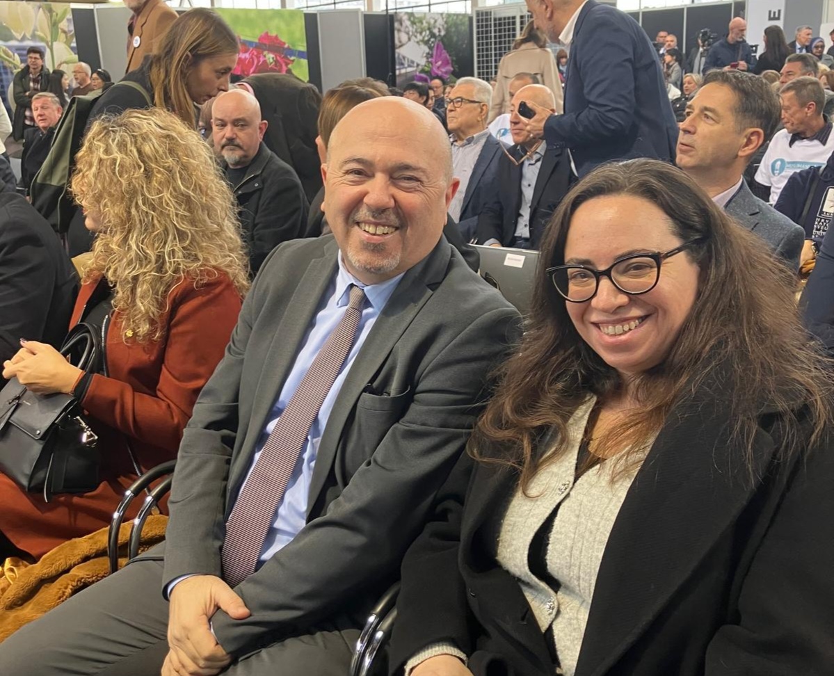 IsraelinCroatia's tweet photo. Veleposlanik @GaryKoren i djelatnici veleposlanstva rado su sudjelovali na otvaranju međunarodnog sajma knjiga #Interliber, te se susreli s 🇭🇷izdavačima koji izdaju djela 🇮🇱 autora.
Ovim putem čestitamo i veleposlaniku Mađarske, Nj. E. dr. @DemcsakDr , kao i kolegama iz mađarskog veleposlanstva u Hrvatskoj, što su ove godine zemlja u fokusu na Interliberu!
Jeste li i vi pročitali neka od najpopularnijih djela 🇮🇱 autora? 📚📖