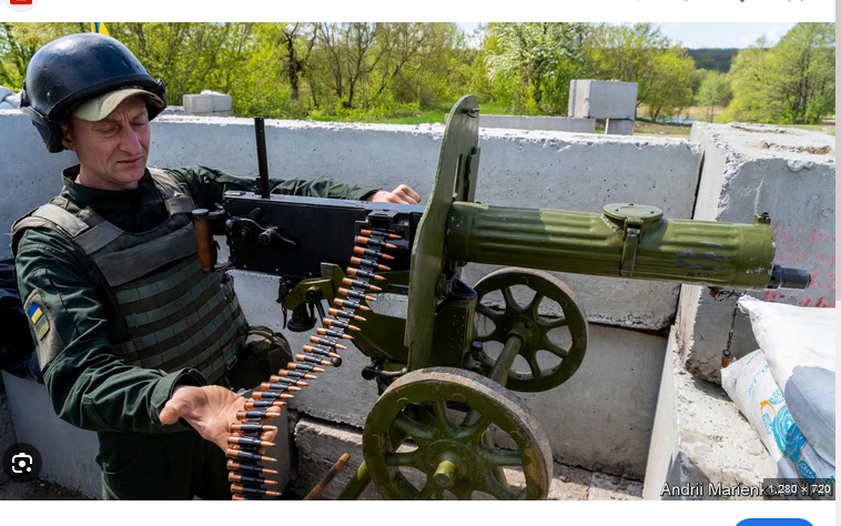 StanCzyk89's tweet photo. @TransLibertaria Nós temos bastante imagens de Armas Velhas sendo usadas pelos dois lados  nesse conflito. 
Essas são algumas das Armas da WW2 usadas por ambos UKR e Russos.
Geralmente essas armas são dadas a tropas menos "importantes" https://t.co/zigP7gx6Y8