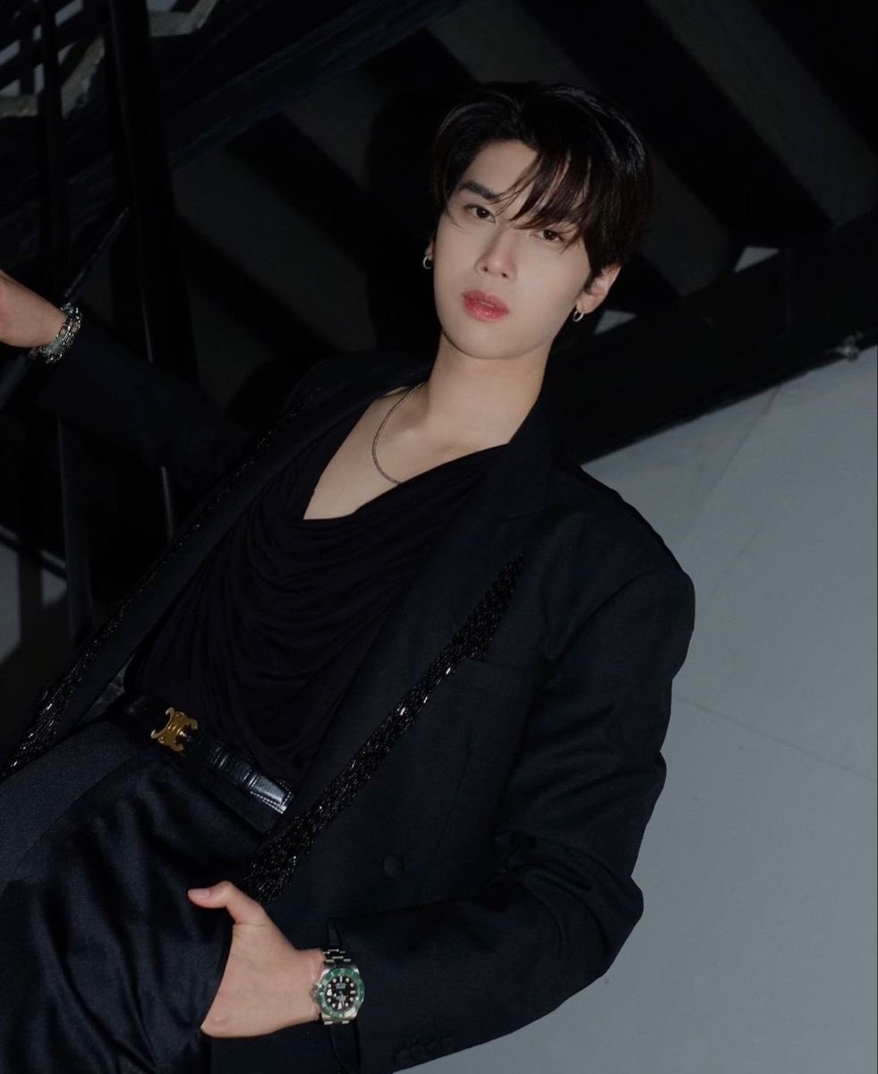 _imsoraa's tweet photo. #phuwindunk #dunkphuwin au
Higher Than Heaven
Dunk kira pergumulannya dengan orang asing di bar malam itu hanya akan berlalu begitu saja namun siapa sangka jika pria yang tidur bersamanya itu adalah anak dari Direktur Utama di tempat Dunk bekerja.