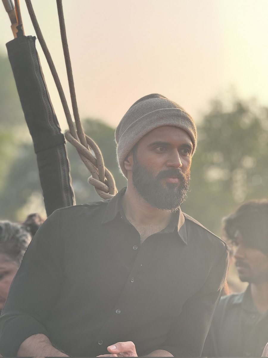 Vijay Deverakonda FC tweet media