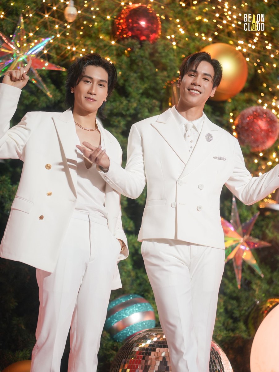 beoncloud_th's tweet photo. ภาพบรรยากาศ เจษ และ ไบเบิ้ล ร่วมงาน centralwOrld Light Up Christmas Tree Celebration 🎄✨

#CTWlightupXmas2025xJesBible
#XmasCountdownCTW2025 #CTWlightupXmas2025 https://t.co/IDS6wSevFb