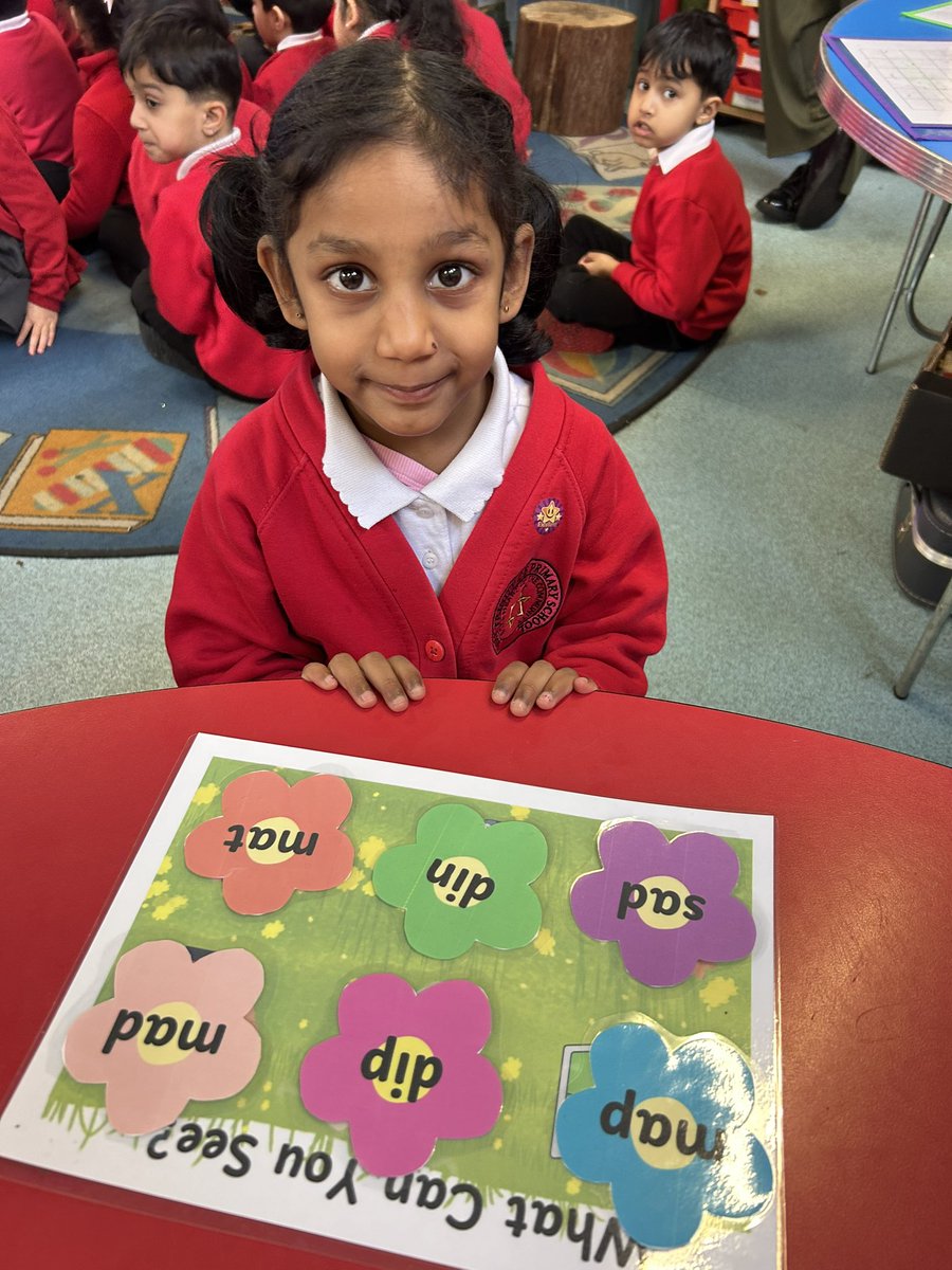 MissTesterHT's tweet photo. Look at these hard workers in Reception. Reading is tricky but we do not give up! @trinity_ashton https://t.co/aQnpTgZaaK