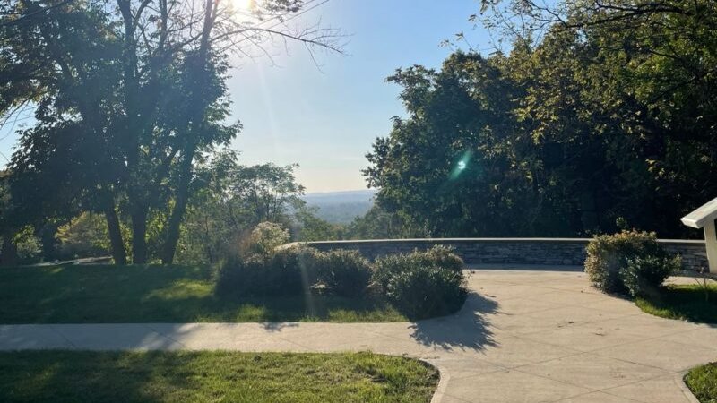 A day trip guide to Livingston, New Jersey: themontclairgirl.com/things-to-do-l…