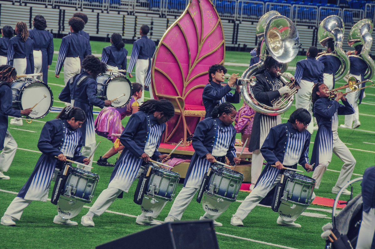 Mr. Hanes tweet media