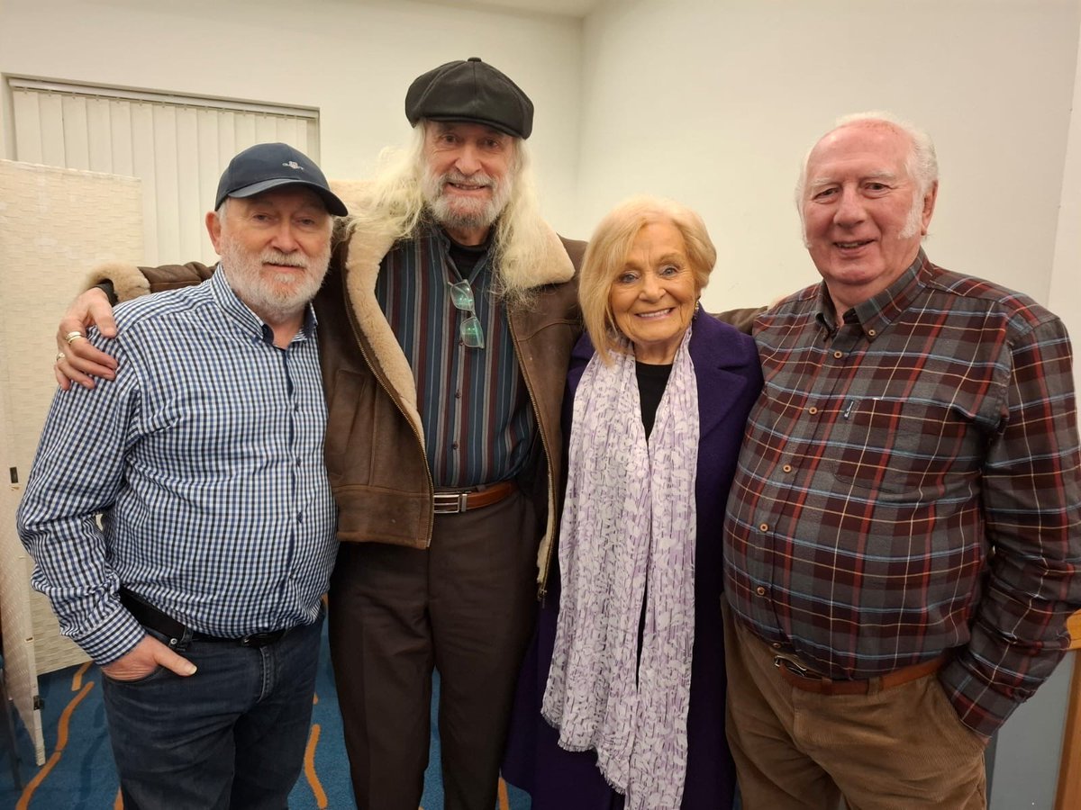 Meeting some good old friends while touring.
In New Brighton, with Charlie and Thelma Lansbourough.

We will be playing in The Prince of Wales Theatre, Cannock tonight!