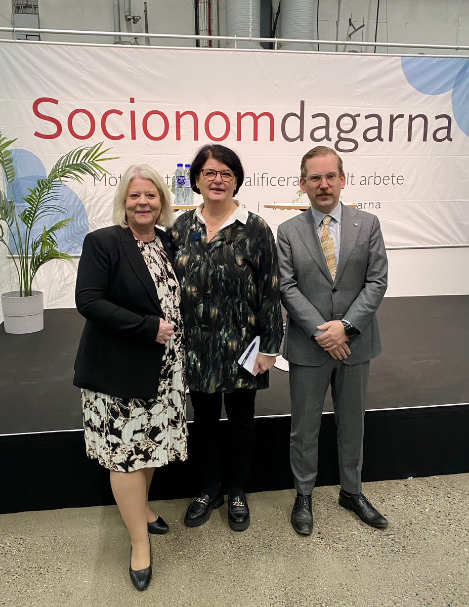 Vi är igång! På scen för årets välkomstanförande; Heike Erkers, förbundsordförande, Akademikerförbundet SSR, Camilla Waltersson Grönvall, Socialtjänstminister och Alexander Ojanne, socialborgarråd, Stockholms stad
#Socionomdagarna