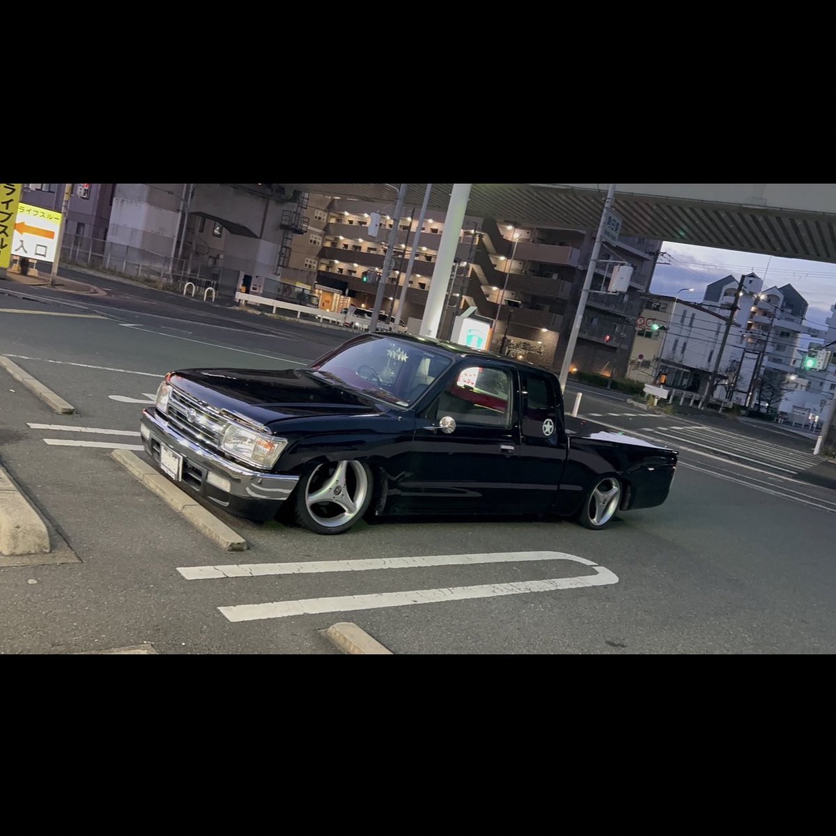 gensanto06BASE's tweet photo. For Sale
私のニューハイ誰か買って下さい🙏
200000キロ
エアサス公認
Cノッチ
インパラミラー
トノカバー
スマートフェイス
130バンパー
車検4月まであります🙆‍♀️

興味ある方DM下さい！ https://t.co/NFd7i8IQF6