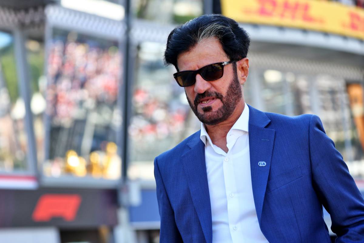 FIA President Mohammed Ben Sulayem arrives early in Las Vegas, stirring buzz with his Trump endorsement and support for the upcoming Grand Prix. 🏎️✨ 

#F1 #LasVegasGP

insideracing.com/?p=62804