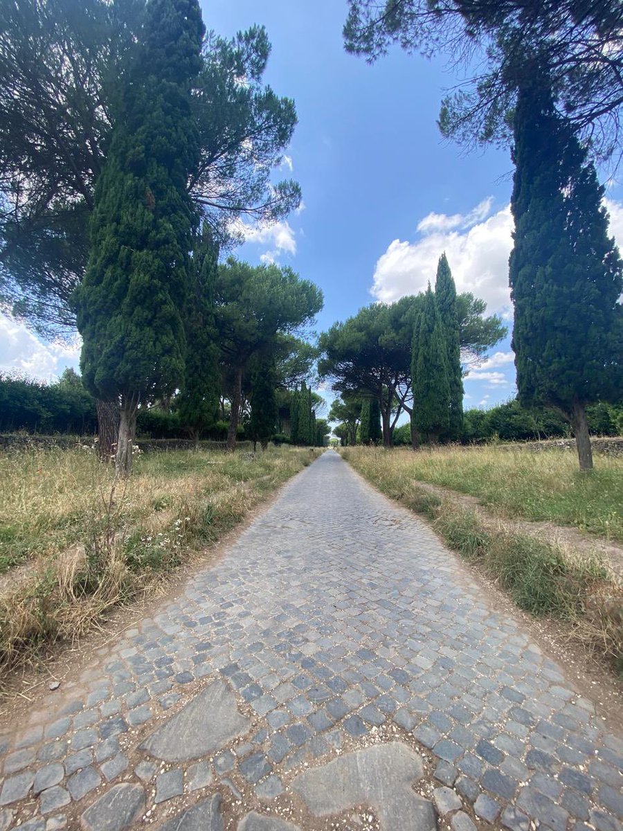LucainRome's tweet photo. Buongiorno Roma. 
Appia Antica.
#Roma #CittaEterna #FotodiRoma #RomaSegreta #Viaggio

Good morning Rome.
 Ancient Appia way.
#Rome #EternalCity #PicsofRome #SecretRome #Travel https://t.co/5SUr8kZSUi