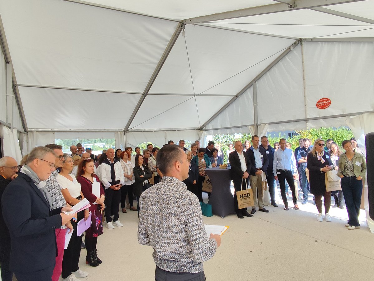 Inauguration des nouveaux locaux de l'HAD Sud Alsace ! 🆕
Les nouveaux espaces ont été inaugurés cet automne en présence de Corinne Krencker, Présidente de l'HAD et Directrice du #GHRMSA et de M. Gaetan Dureau, Directeur de l'HAD
+ d'infos👉 urls.fr/EMhUdn