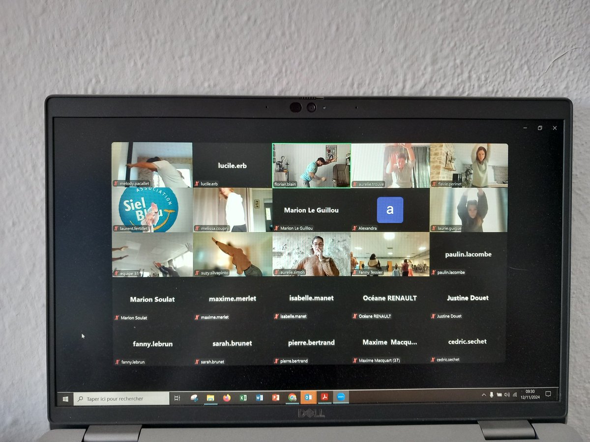 Un petit crawl de bon matin avec <a href="/assosielbleu/">Association Siel Bleu</a> 🏊‍♀️ ? Formation à la séance spécifiquement élaborée pour la #SemaineDénutrition2024 ! Thématique ? Les JOP ! Alors soyons attentifs et pratiquons une activité physique adaptée contre la #dénutrition avec <a href="/stopdenutrition/">Collectif Dénutrition</a>