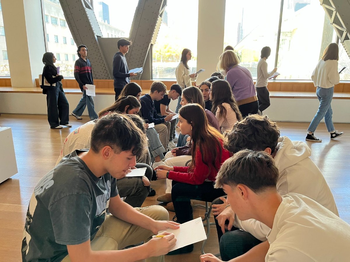 manyanetcorts's tweet photo. Segon dia d'intercanvi a Chicago✈️ Al matí vam fer una visita a l'Art Institute i hem passejat pel Millenium Park. #chicago #milleniumpark #intercanvi #josocmanyanet #familiamanyanet #ambtotambtu https://t.co/vRaBNu9XE6