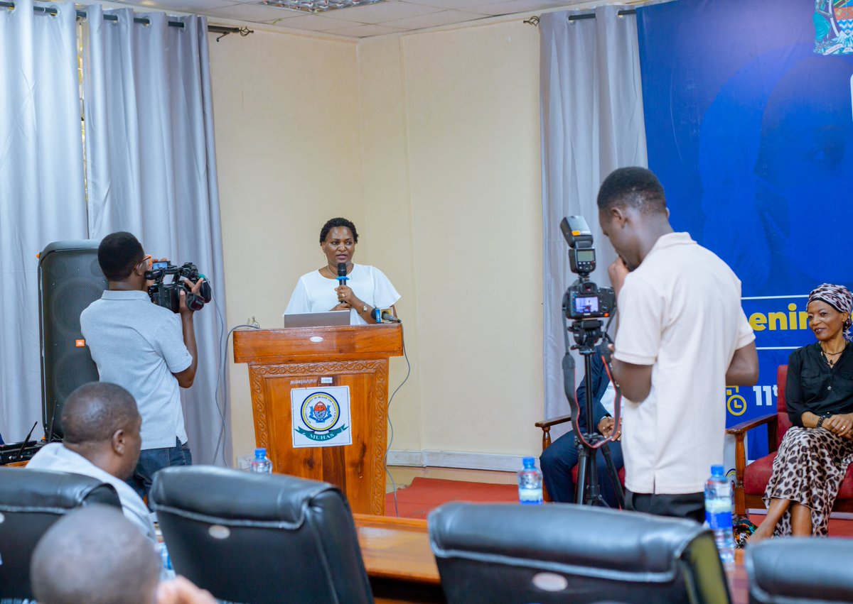 muhas_dhealth's tweet photo. Dr. Sukums @SukumsFelix opened the session with gratitude to all contributors.
Gloria Mafole emphasized fostering positivity, embracing technology, and creating platforms to inspire inclusivity and innovation, especially for young girls in digital futures.
#Digitalhealthtz https://t.co/9Qrv40hlcp
