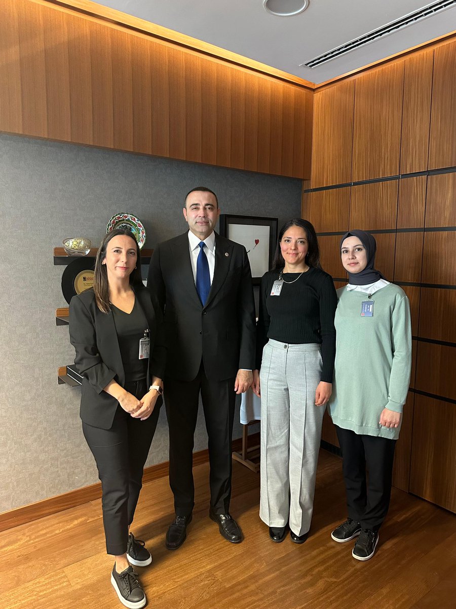 İnşaat Mühendisleri Platformu temsilcileri Sn. Selin Acımış, Sn. Gözde Balaban ve Sn. Betül Karakaya ile bir araya gelerek yaşadıkları sorunlar ve çözüm önerileri hakkında görüş alışverişinde bulunduk. Bize ilettikleri konuların takipçisi olacağız.

Ziyaretleri için kendilerine