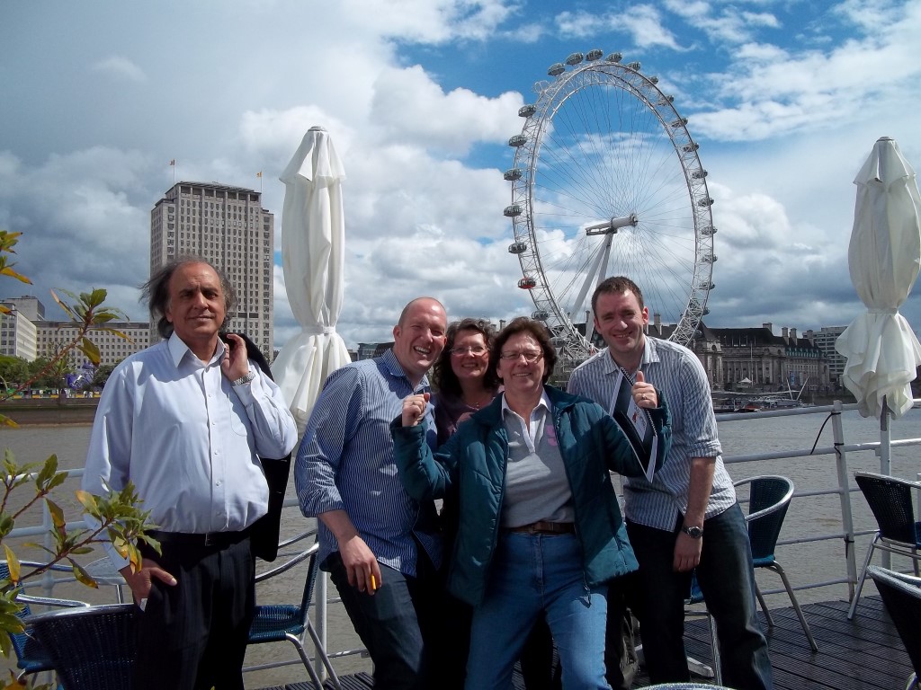 teambuilding_co's tweet image. Autumn is in full swing! 🍁 Take your team outdoors to enjoy the crisp November air with an invigorating Canal or Black Cab Treasure Hunt. A perfect way to experience the season and strengthen team bonds. #AutumnAdventures #TeamOuting