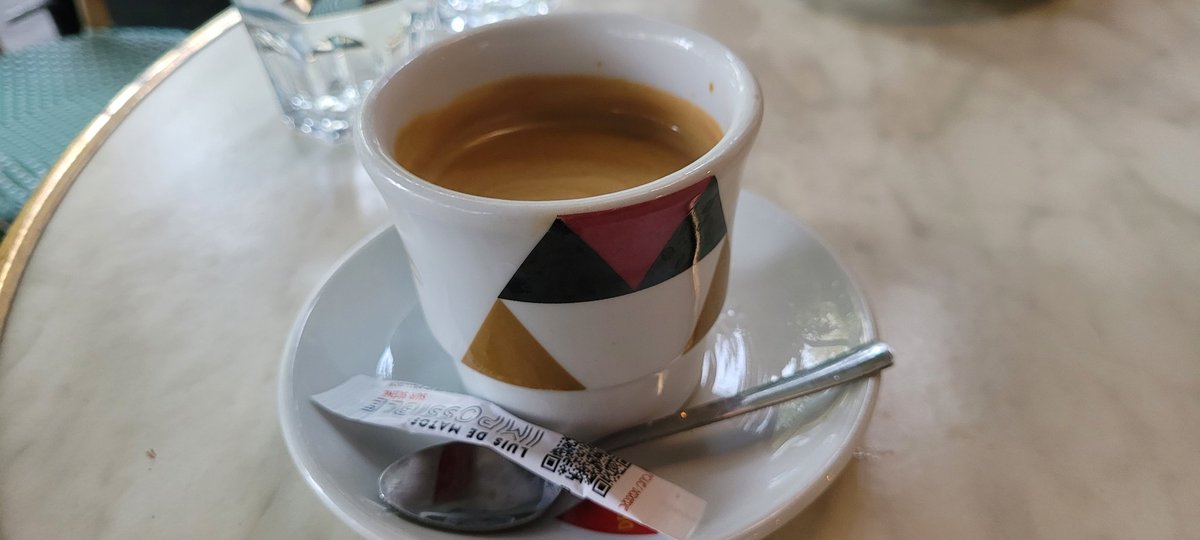 kylarTV's tweet photo. Comme un goût de café en grain, enfin! https://t.co/HS8T0ZUC0d