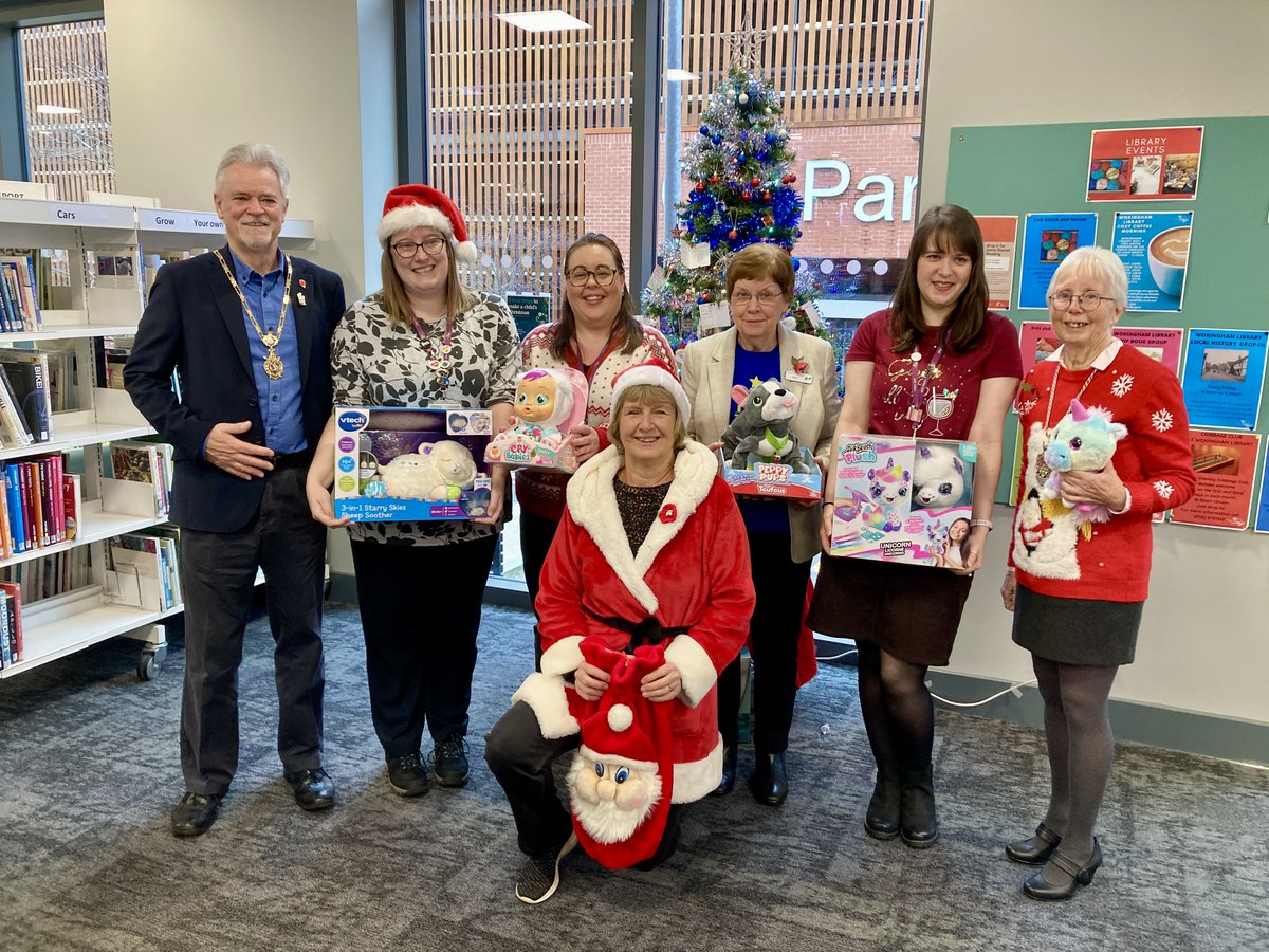 Wokingham Borough Council (@wokinghambc) on Twitter photo Help to spread some Christmas cheer this year by supporting the Giving Tree appeal 🎄
All you have to do is pick up a gift tag from one of the Christmas trees in the borough and buy a present for a disadvantaged child 🎁
📸 <a href="/WokinghamToday/">Wokingham.Today</a> Help to spread some Christmas cheer this year by supporting the Giving Tree appeal 🎄
All you have to do is pick up a gift tag from one of the Christmas trees in the borough and buy a present for a disadvantaged child 🎁
📸 <a href="/WokinghamToday/">Wokingham.Today</a>