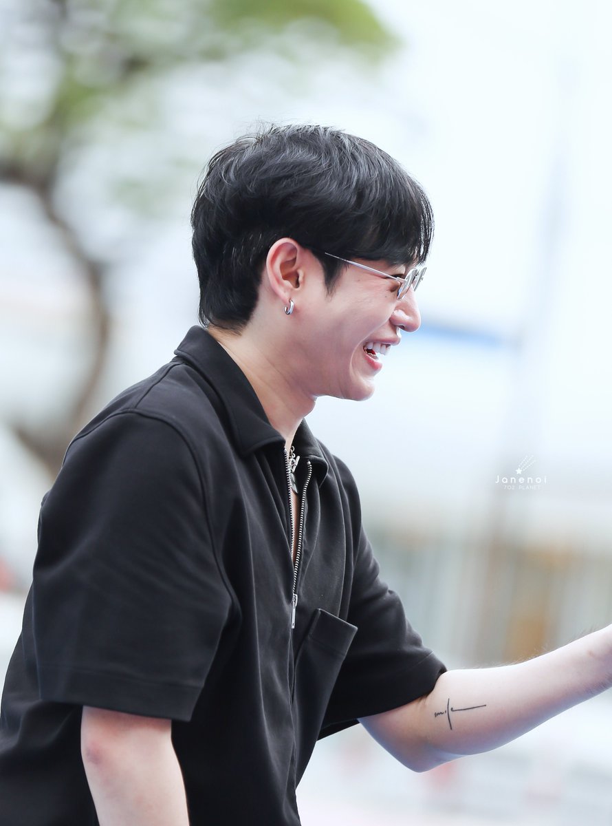 Janenoiiii's tweet photo. เมื่อเธอมีรักที่ไม่ทำให้เธอต้องเสียใจ ได้รักเข้าแล้วจะรู้ว่ามันช่างสวยงามแค่ไหน ·͜·♡ 
ดีใจที่ได้เห็นเฮียกลับมามีรอยยิ้มสดใสขนาดนี้อีกครั้ง เฮียเหมาะกับรอยยิ้มที่สุดแล้ว ใจฟูที่สุดเลยนะ 

@peckpalit 
#ผลิตมาเพื่อนุช 
#เป๊กผลิตโชค 
#PeckPaLitChoke
#palitgallery 
#snapbyJN https://t.co/MN5jEnE0aq