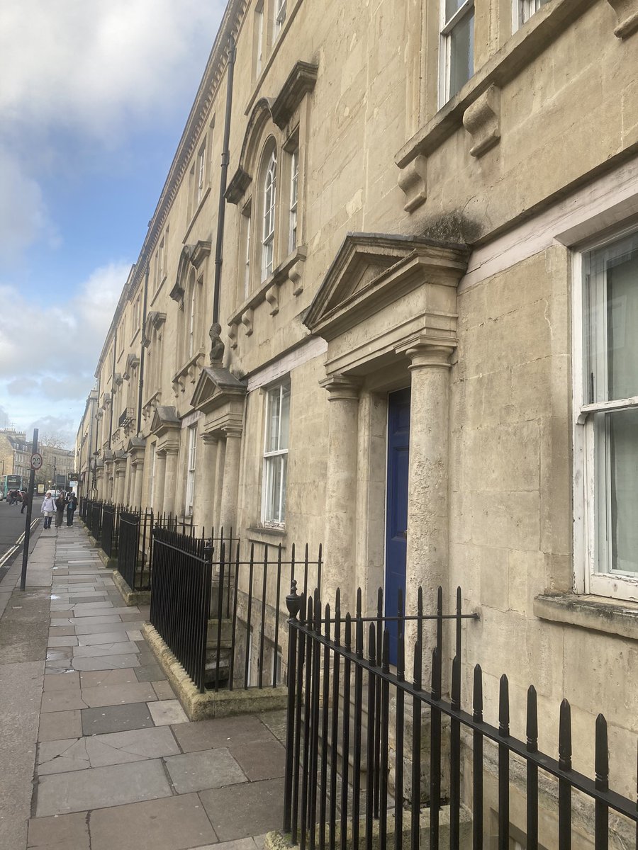 Stuart and Bess the chomping Chi! Raaar! tweet media