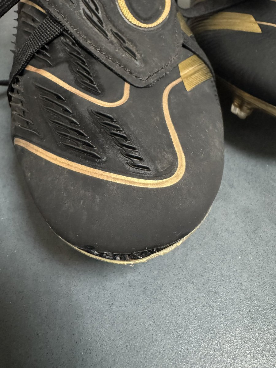 PARSONM10's tweet photo. @adidasUK @BellinghamJude £250 and this happens to both boots in just ten days! #Embarrassing #PoorQuality https://t.co/zyhXg7NOiD