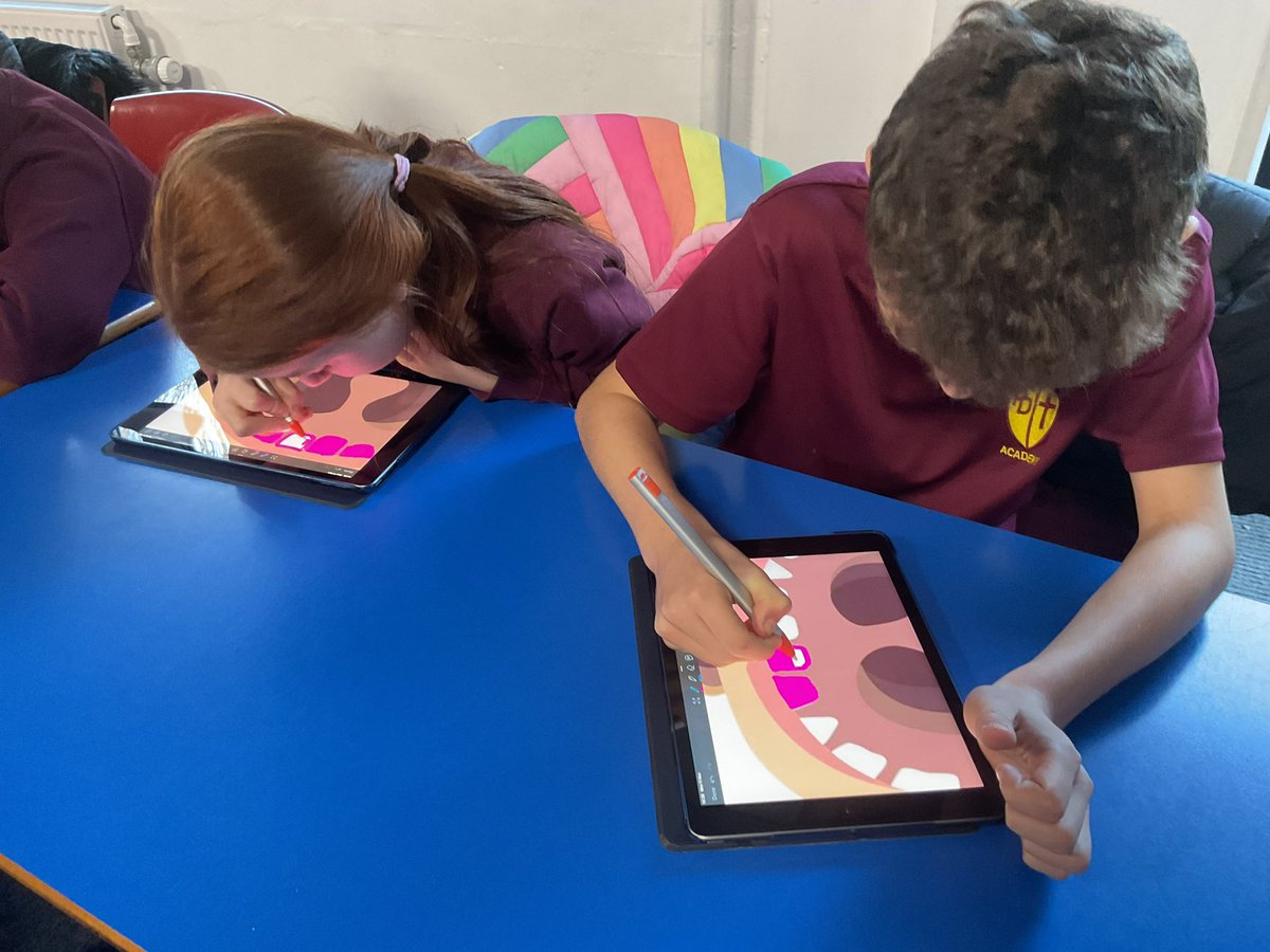 PDA_Y4's tweet image. Continuing with our #pdascience unit, we looked deeper into one part of the digestive system - the teeth and their different functions. We discussed why we have 2 sets of teeth in our lifetime and the role that the 3 different types of teeth play.