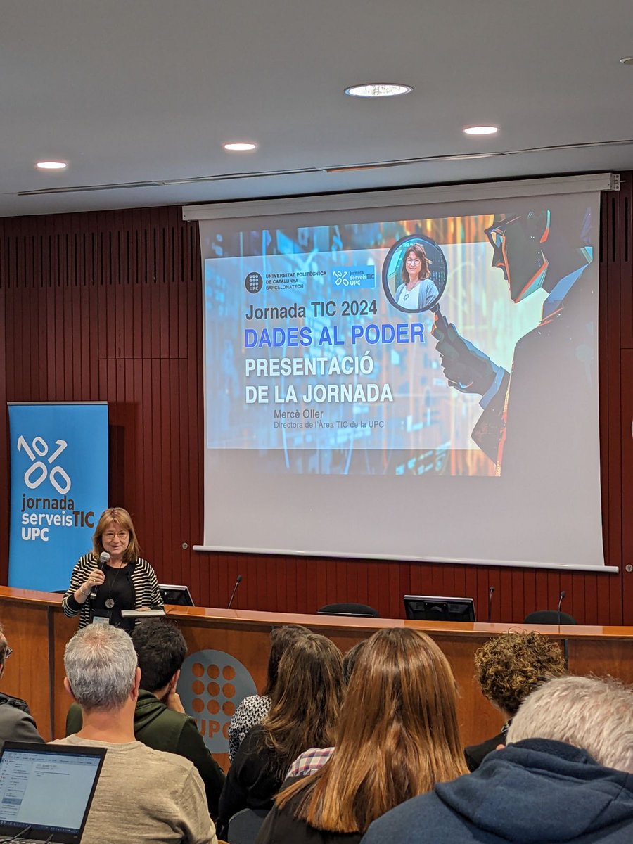 AreaTIC_UPC's tweet photo. Comença la #JornadaTICUPC !!
"Dades al Poder" 💪 https://t.co/uIZin7uY7k