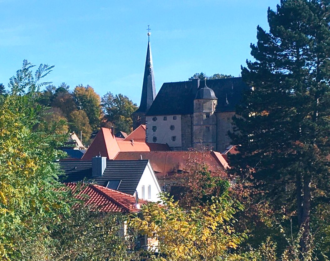 karenvanwp's tweet photo. #Goedemorgen

#Turnau in de herfst. https://t.co/eqGg9QA94z