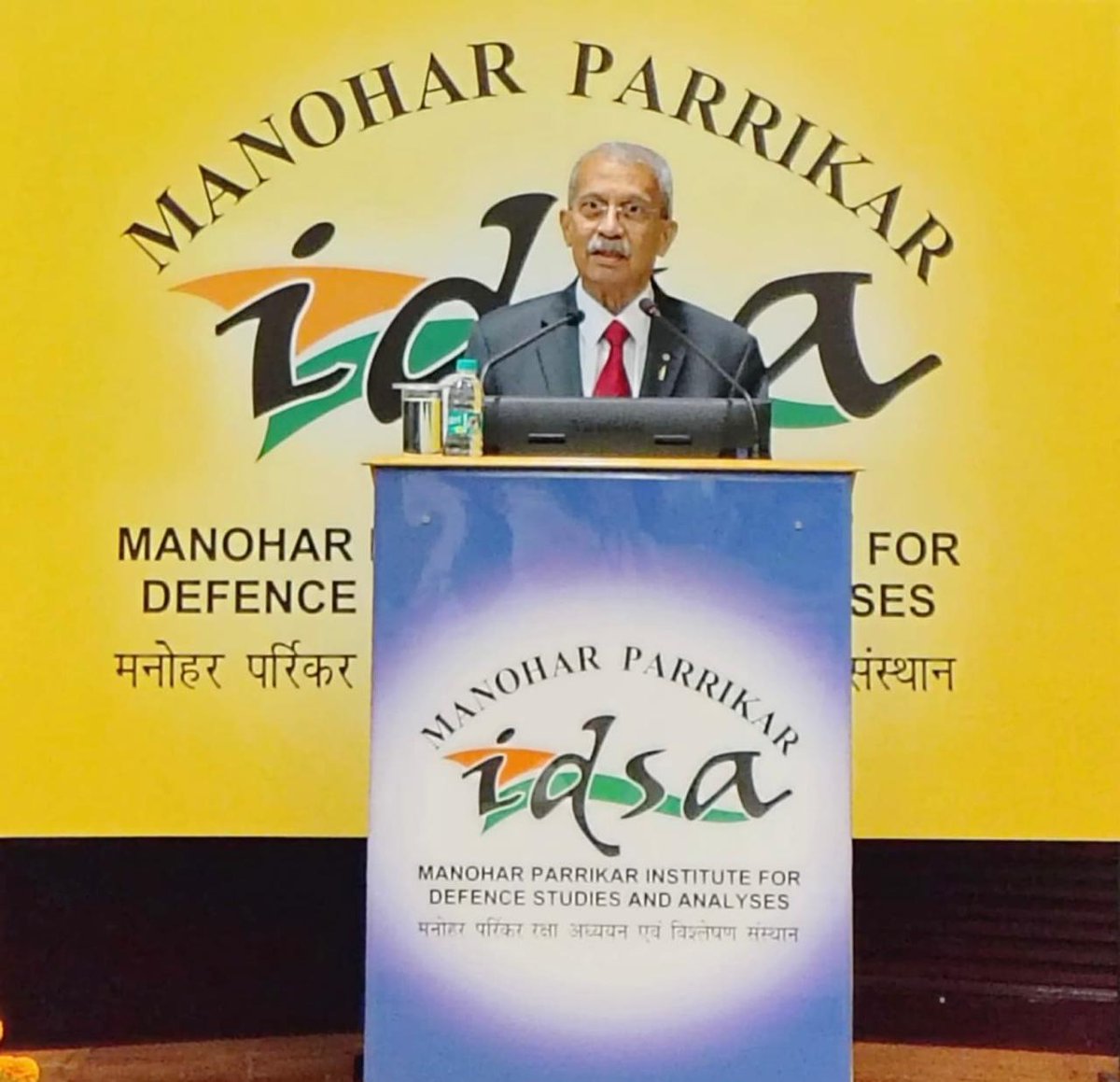 IDSAIndia's tweet photo. @Chopsyturvey @CAPS_INDIA @narendramodi @PMOIndia @rajnathsingh @DefenceMinIndia @AmitShah @SpokespersonMoD @adgpi @indiannavy @HQ_IDS_India Dr Sanu Kainikara, Adjunct Prof, Uni of New South Wales underscored how Air power remains central to modern warfare. Adapting to emerging tech and evolving tactics is key to operational success. #AirPower #TechInWarfare #MilitaryStrategy #DDD2024 #DelhiDefenceDialogue https://t.co/ReCCwavvAm