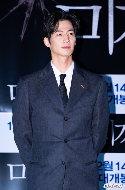 Kdramastars1's tweet photo. 🔴🔴🔴خبر عاجل 
وفاة الممثل #SongJaeRim عن عمر ناهز ال39 سنة 💔 https://t.co/FF4gIEfqUe