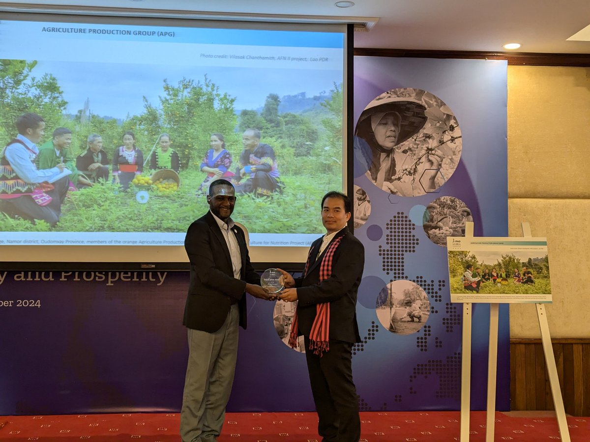 IFADAsia's tweet photo. Powerful images tell powerful stories.

At the #Mekong Knowledge &amp; Learning Fair in Siem Reap, #Cambodia, participants awarded prizes to excellent photography from around #SoutheastAsia.

What stories do you think they are telling? https://t.co/z3g1YrURUt
