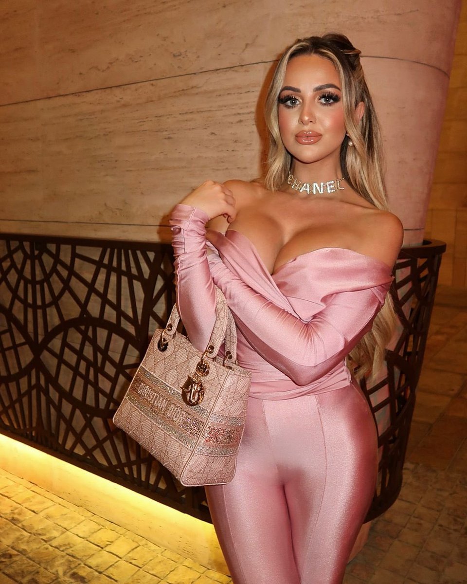 David Ashton (@ashdavid__) on Twitter photo Isnt my beautiful wife an absolute stunner in every single way moving to Dubai with her was the best thing to ever happen to us and my love for this woman has grown more and more <a href="/AmeliaSkyexRP/">Amelia Skye Aston</a> ๐๐๐ Isnt my beautiful wife an absolute stunner in every single way moving to Dubai with her was the best thing to ever happen to us and my love for this woman has grown more and more <a href="/AmeliaSkyexRP/">Amelia Skye Aston</a> ๐๐๐