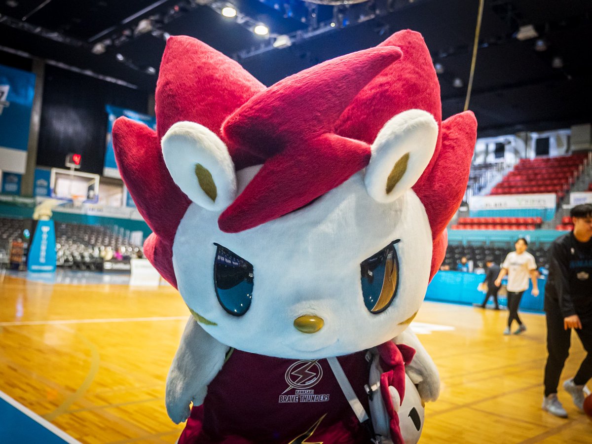 asamin_sport's tweet photo. これはオタクがはんニャリンユニを着ているのを発見したロウルの姿です🌋🌋🌋
おそろしや…😂😂😂
#川崎ブレイブサンダース
#ロウル
#ロウルかわいいよロウル https://t.co/21r5IFSY3K